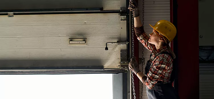 Addressing Common Garage Door Stoppage Issues in Apache Junction, AZ